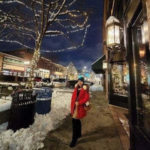 Meet your Posher, Nidia